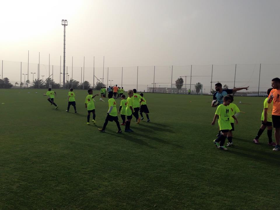 Fútbol y valores para 150 ‘peques’ en el Clínic de Navidad