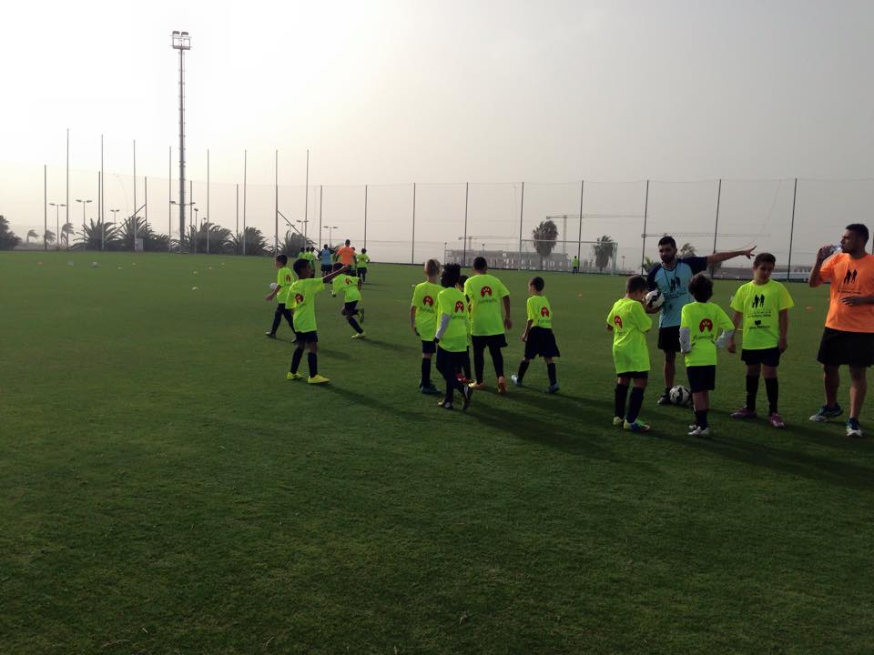Fútbol y valores para 150 ‘peques’ en el Clínic de Navidad