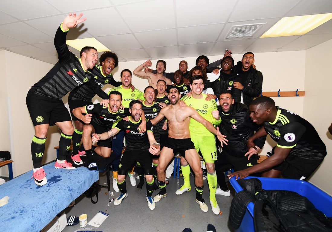 Pedro celebra el título de Premier League con el Chelsea en The Hawthorns (12-05-17) Darren Walsh