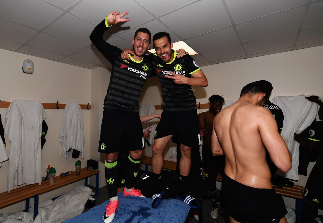 Pedro celebra el título de Premier League con el Chelsea en The Hawthorns (12-05-17) Darren Walsh